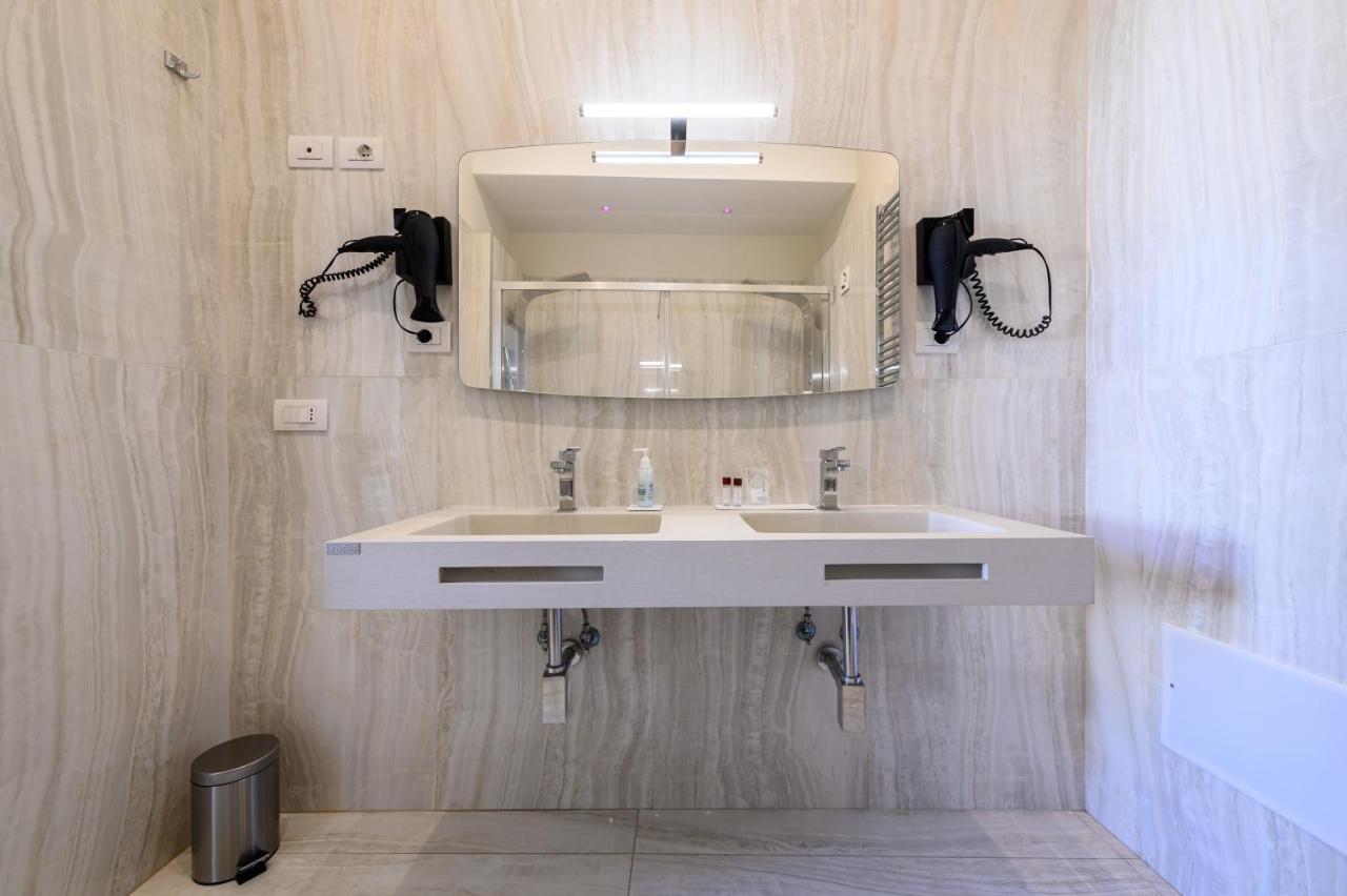 Alojamento de Acomodação e Pequeno-almoço Residenza Molinari 3*